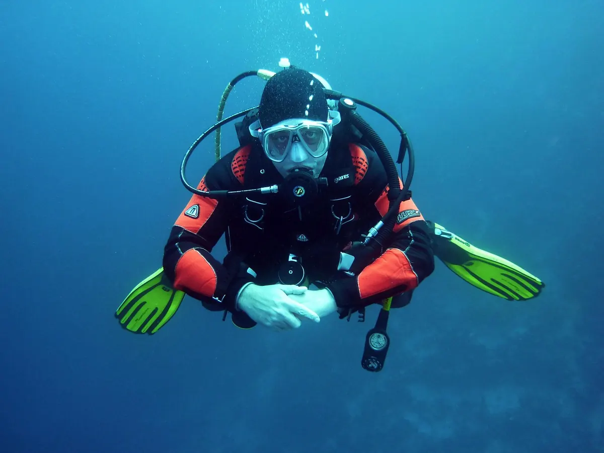 Coral Restoration Methods Compared: Nurseries, Fragmentation and Artificial Reefs